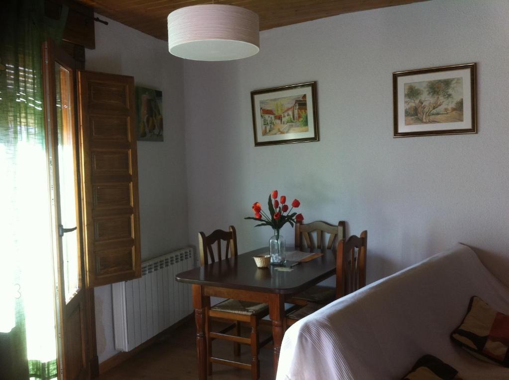 Alojamiento Turistico La Moneda De Huecar クエンカ 部屋 写真